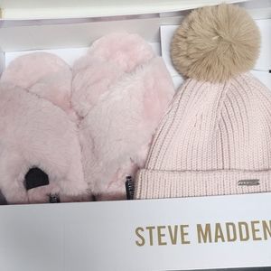 NEW in box** NEVER USED. STEVE MADDEN GIFT SET